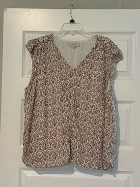 LOFT Cream Floral-Print V-Neck Cap Sleeve Blouse